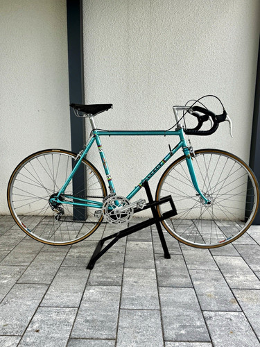 Peugeot road bike - 10,