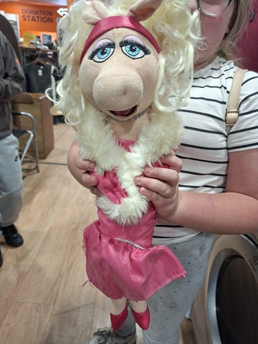 Official disney store - official, miss