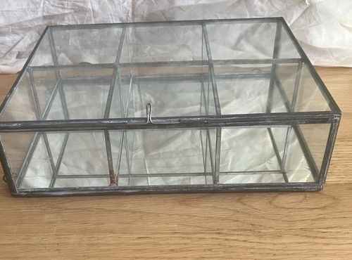 Glass and lead line display - a,
