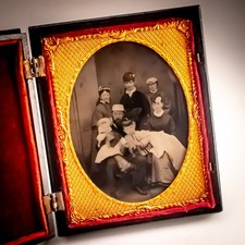Victorian Ambrotype Family Portrait In Thermoplastic Union Case 1860s