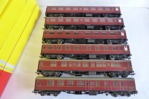 Gauge hornby mk1 coaches - oo, br
