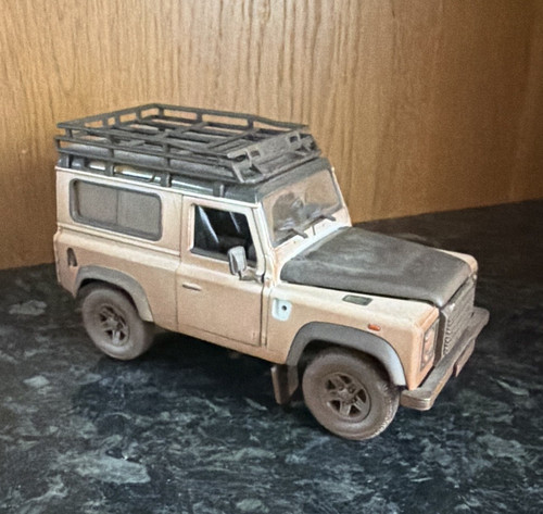 Land rover defender - land, brown