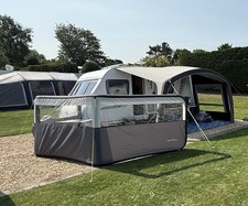 Adventuridge 3 panel caravan