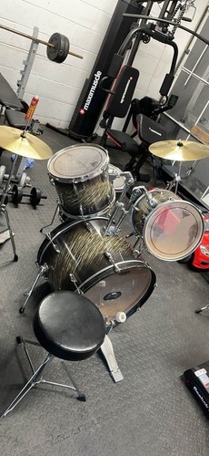 Pearl drum kit