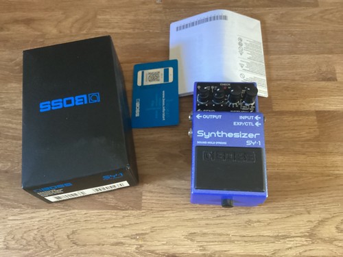 Boss synthesizer guitar - sy-1,