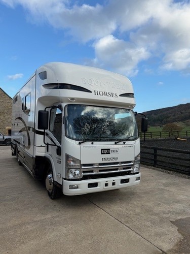 Equi trek endeavour horsebox - equi-trek,