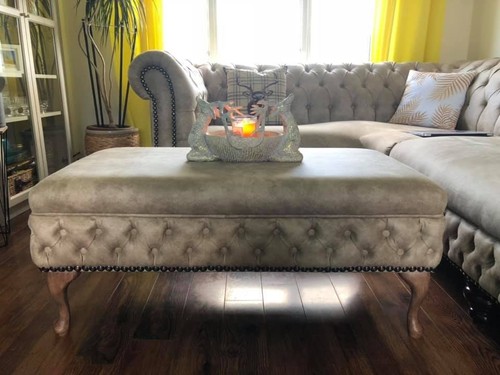 Buttoned footstool coffee
