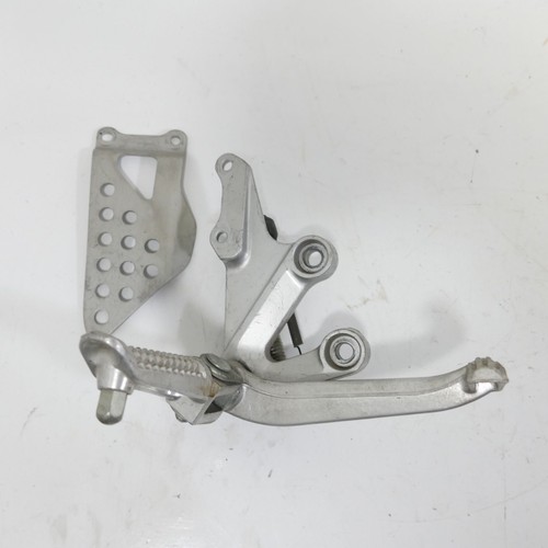 Suzuki gsx 1000 footrest - suzuki,