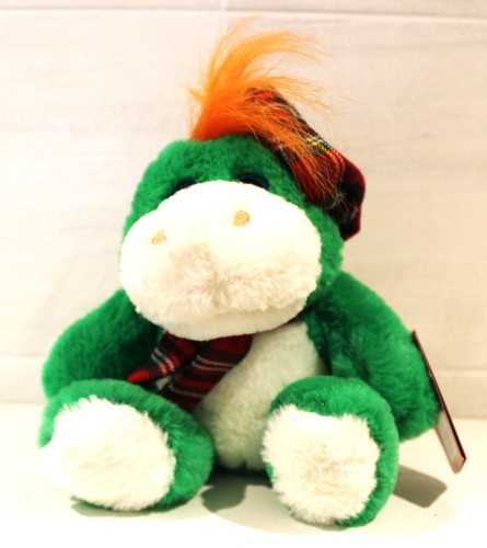 Sitting nessie soft - sitting, loch