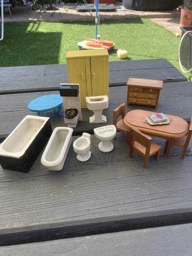 Vintage dolls house scale - dolls,