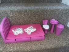 Barbie Beverly Hills Pink Bed Bathroom  Set