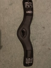 Prolite Anatomical black dressage girth 26"