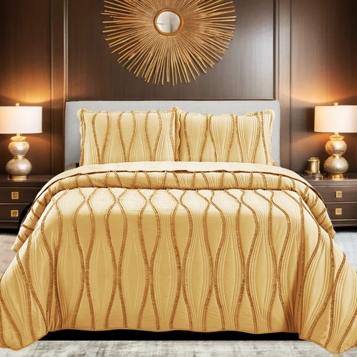 Quilted bedspread piece - 3, bed