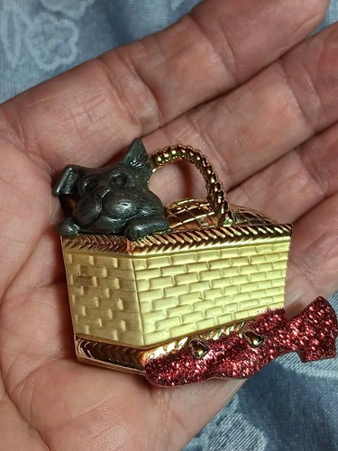 80s wizard toto brooch - toto,