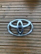 Genuine TOYOTA GRILLE BADGE Front Logo Emblem Aygo Mk2 2006-2014