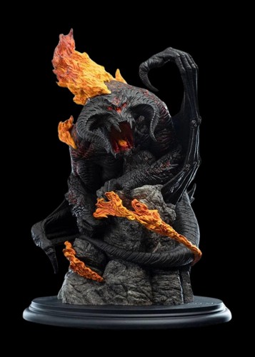 The lord rings statue - rings,