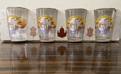 1981 small drinking glasses - 1981,