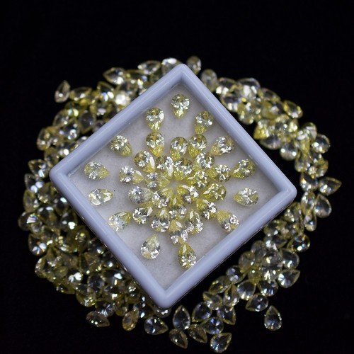 Natural yellow sapphire pear - sapphire,