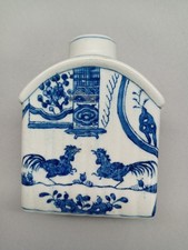 Vintage Chinese Blue & White Tea Caddy  with chicken design