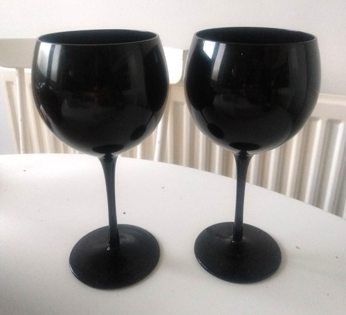 Black wine glasses - black, urban
