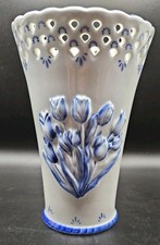 Delft Floral-Themed Tulip Hand-Painted Blue And White Vase 18cm