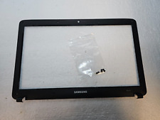 Samsung RV510 - Screen bezel / Plastic surround   - B600