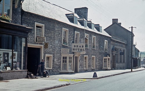 Photo cowbridge bear hotel - -,