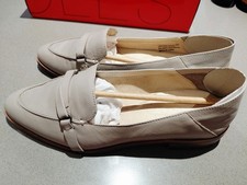 Aerosoles shoes,size 5 1/2 ,brand new with box,soft grey/beige leather