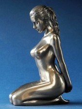Composure Bronze Female