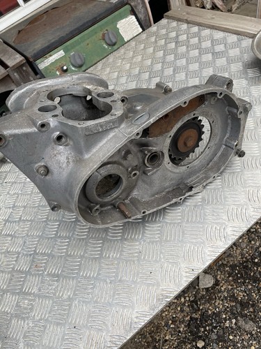 Triumph tr7v crankcases clean - tr7v,