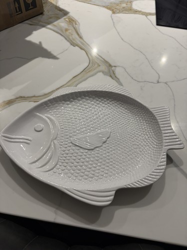 White ceramic fish - white,