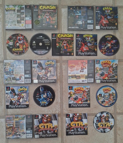 Crash bandicoot ps1 game - crash,