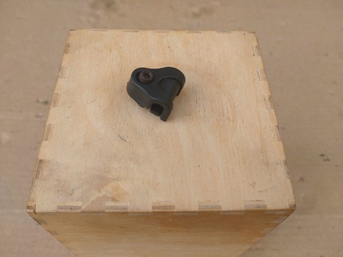 Cable guide bolt from 2006 - guide,