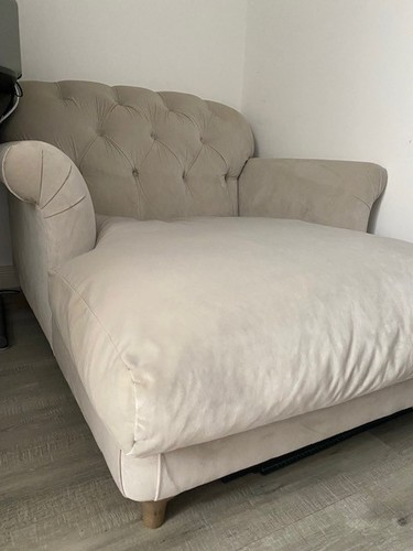 Loaf chaise loveseat off