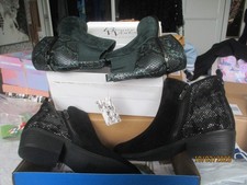 2 X MODA IN PELLE SIZE 7-8