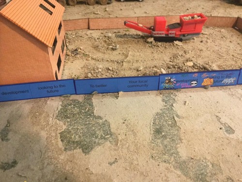 Gauge building site hoarding - n,