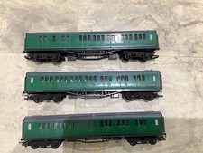 OO Gauge Hornby Southern Region Maunsell Coaches x 3