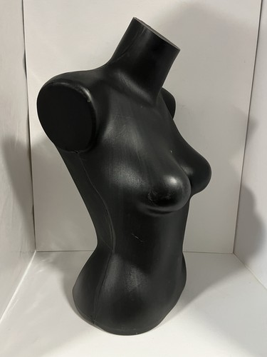 Mannequin bust female hangable - bust,