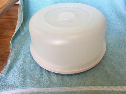 Tupperware cake dome with tray - tupperware,