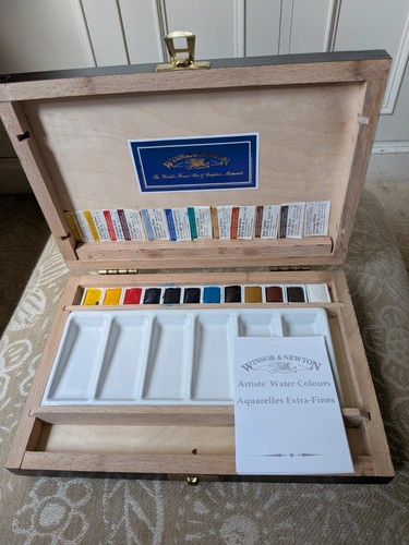 Winsor newton wooden - &,
