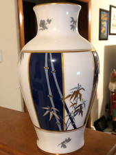 Okura Japan Vase Franklin Mint