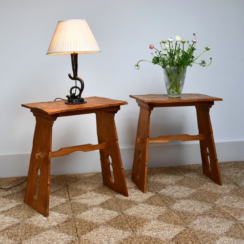 Pair arts crafts oak - a,