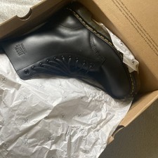 Dr Martens Airwair 10 Hole