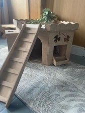 SMALL PET  HOUSE