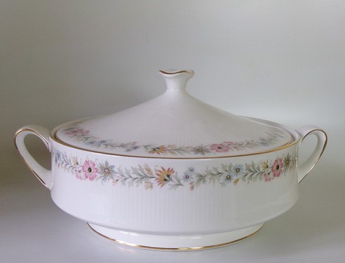 Royal albert belinda covered - albert,