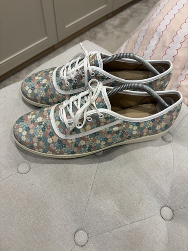 Hotter mabel floral canvas - mabel,
