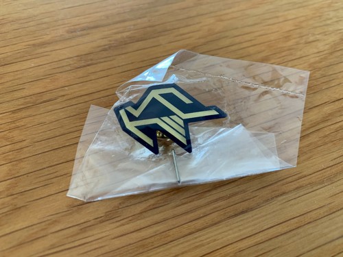 Cyprus airlines airways pin - cyprus,
