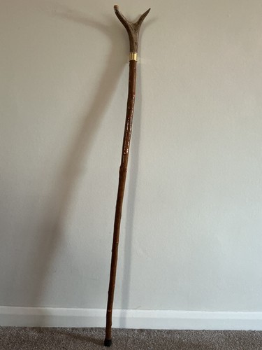 Red deer antler thumb stick - red,