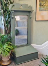 VINTAGE UPCYCLED DISTRESSES