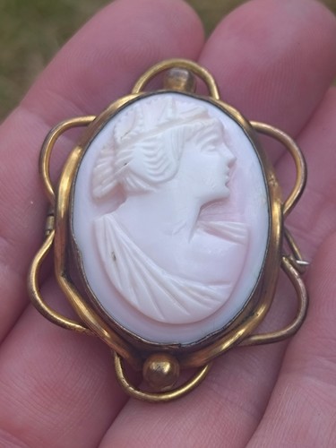 Antique shell cameo brooch - antique, c